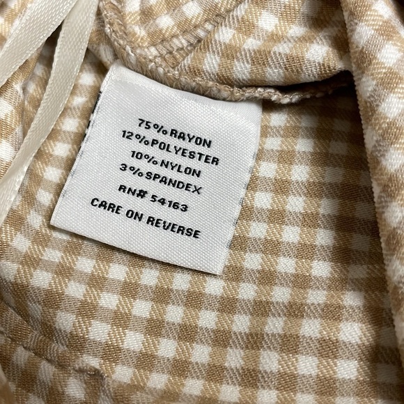 Tommy Hilfiger - Suit Separates pull-on Shorts NWT, Size 6, tan/ cream plaid - Picture 8 of 8